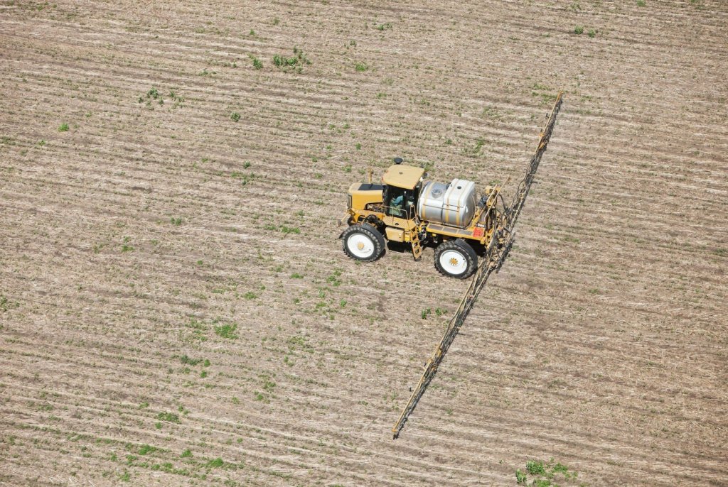Qu'est-ce que le glyphosate (RoundUp)? - Comprendre son rôle, ses controverses et ses alternatives